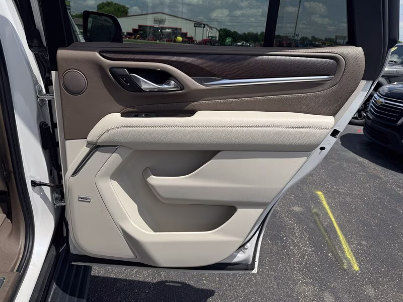 2022 Summit White GMC Yukon Denali 4X4 SUV