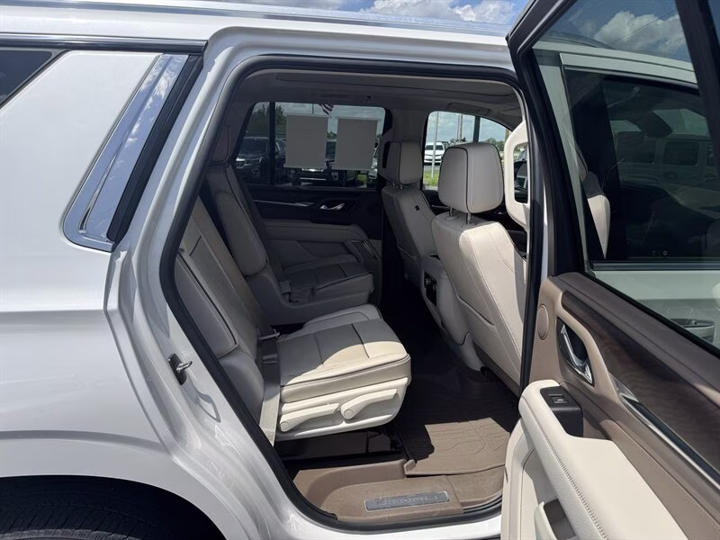 2022 Summit White GMC Yukon Denali 4X4 SUV