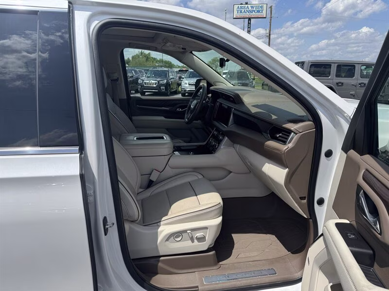 2022 Summit White GMC Yukon Denali 4X4 SUV