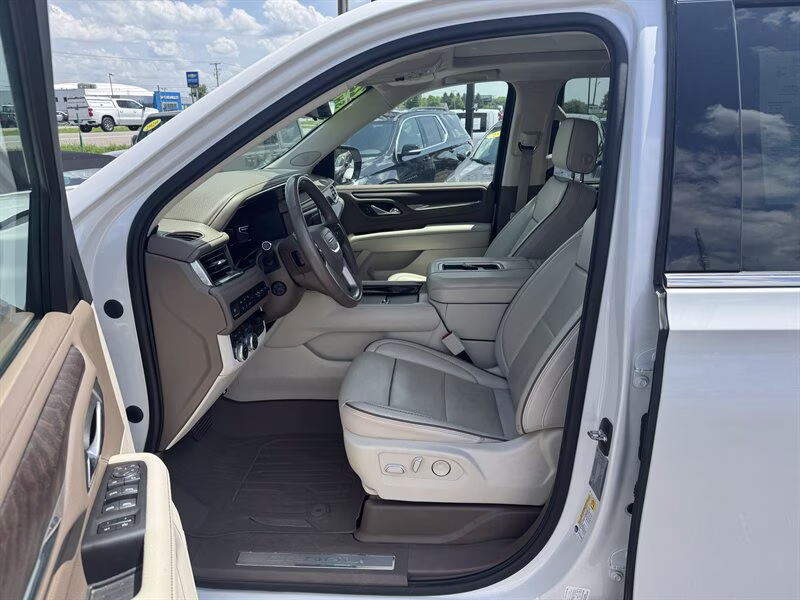 2022 Summit White GMC Yukon Denali 4X4 SUV
