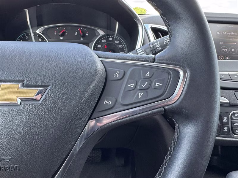 2024 Sterling Gray Metallic Chevrolet Equinox LT FWD SUV