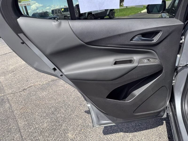 2024 Sterling Gray Metallic Chevrolet Equinox LT FWD SUV