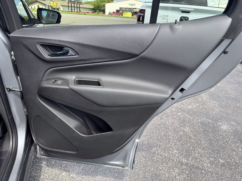 2024 Sterling Gray Metallic Chevrolet Equinox LT FWD SUV