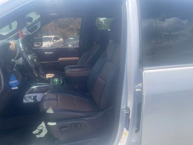 2022 Iridescent Pearl Tricoat Chevrolet Silverado 3500HD High Country 4X4 Truck