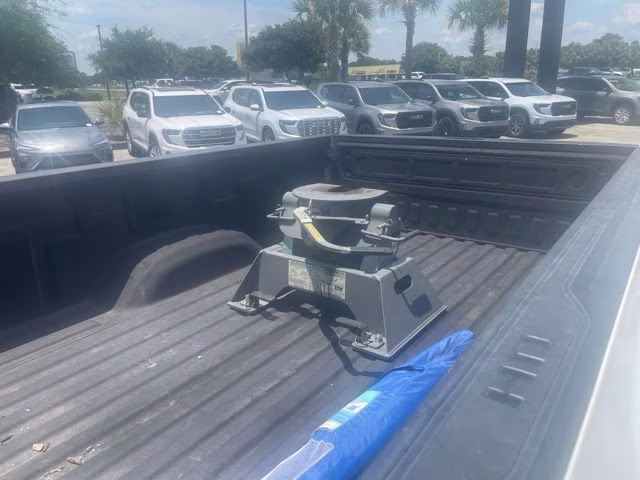 2022 Iridescent Pearl Tricoat Chevrolet Silverado 3500HD High Country 4X4 Truck