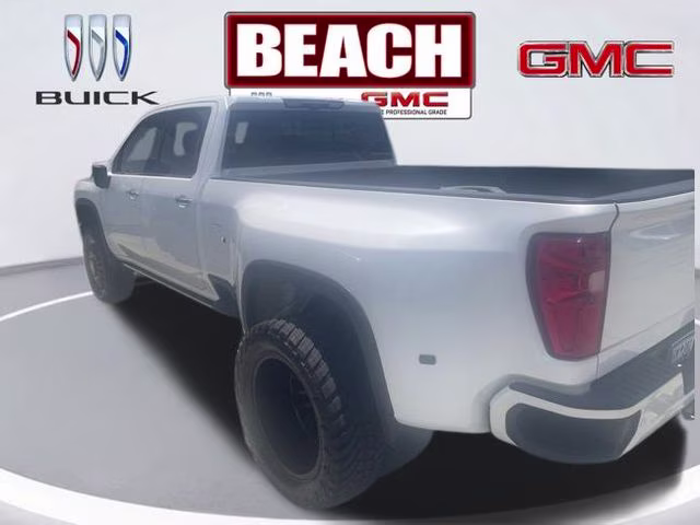 2022 Iridescent Pearl Tricoat Chevrolet Silverado 3500HD High Country 4X4 Truck