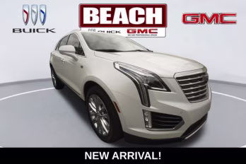 2017 Crystal White Tricoat Cadillac XT5 Platinum AWD SUV