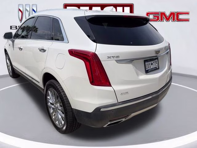 2017 Crystal White Tricoat Cadillac XT5 Platinum AWD SUV