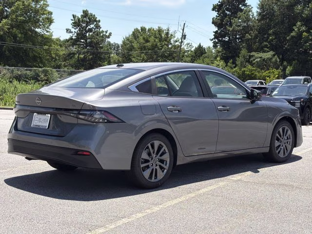 2026 Gun Metallic Nissan Sentra SL FWD Sedan