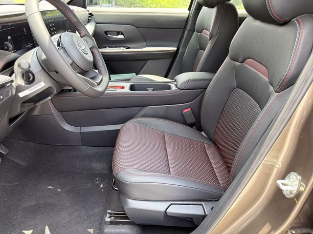 2026 Canyon Bronze Metallic Nissan Kicks SR AWD SUV
