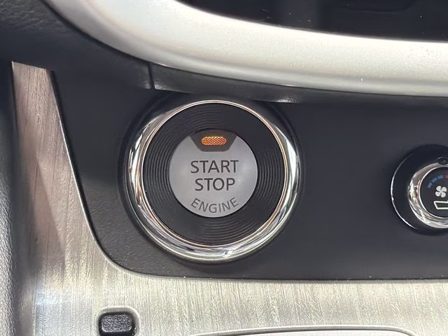 2016 Pearl White Nissan Murano Platinum FWD SUV