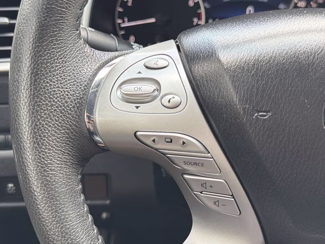 2016 Pearl White Nissan Murano Platinum FWD SUV