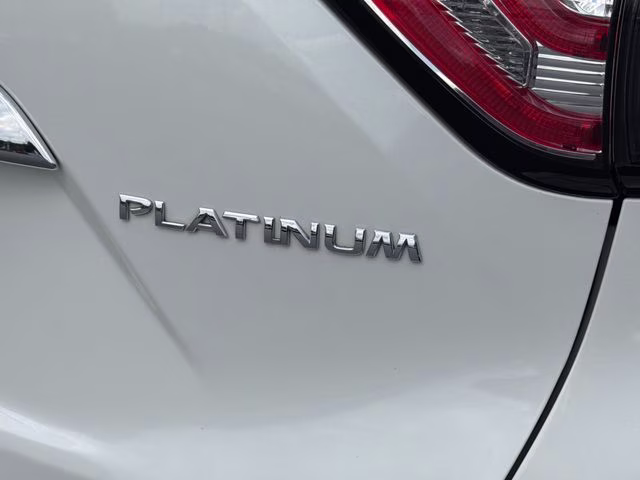 2016 Pearl White Nissan Murano Platinum FWD SUV