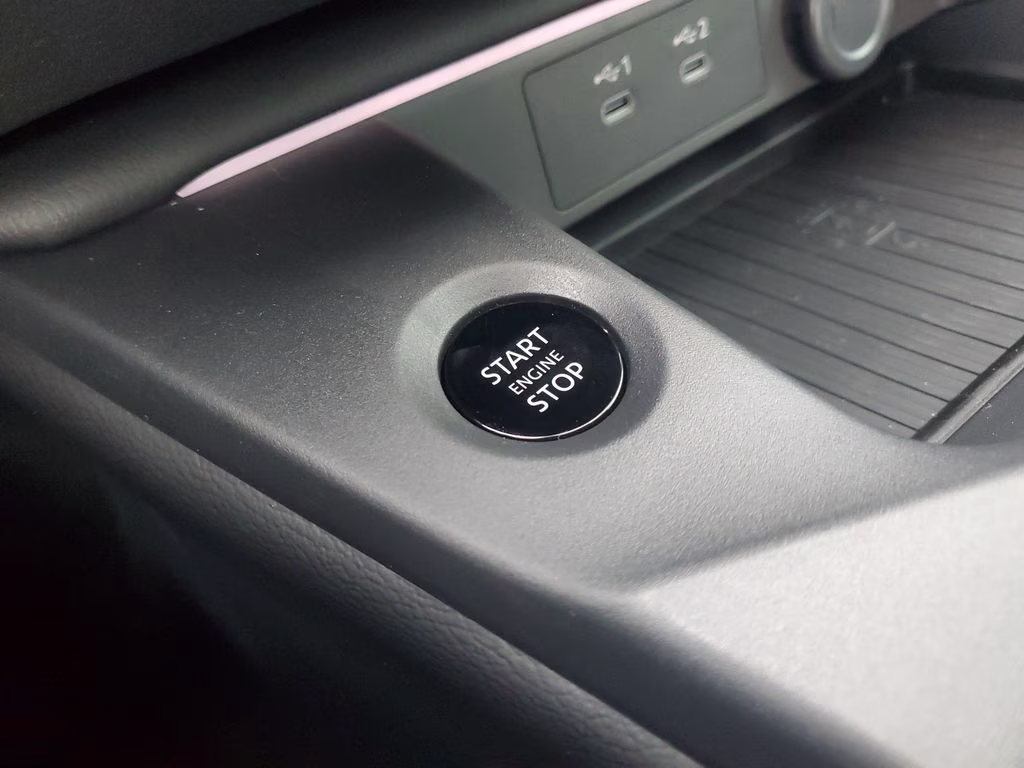 2026 Bluestone Pearl/Super Blk Nissan Sentra SR FWD Sedan