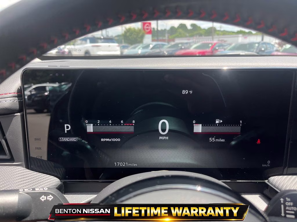 2025 Gun Metallic/Super Black Nissan Kicks SR AWD SUV