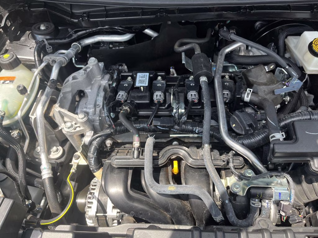 2025 Gun Metallic/Super Black Nissan Kicks SR AWD SUV