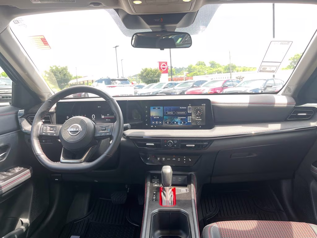 2025 Gun Metallic/Super Black Nissan Kicks SR AWD SUV