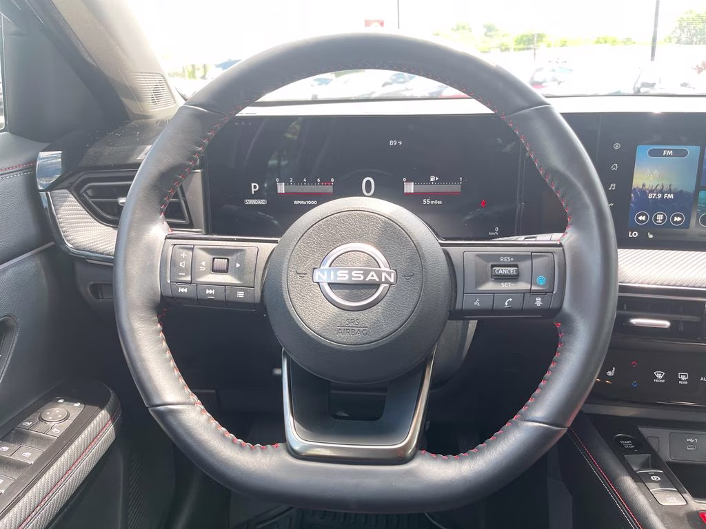 2025 Gun Metallic/Super Black Nissan Kicks SR AWD SUV