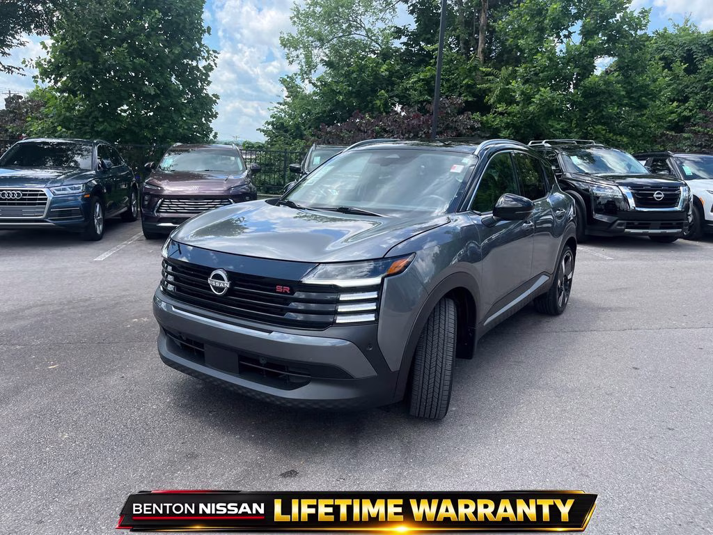 2025 Gun Metallic/Super Black Nissan Kicks SR AWD SUV