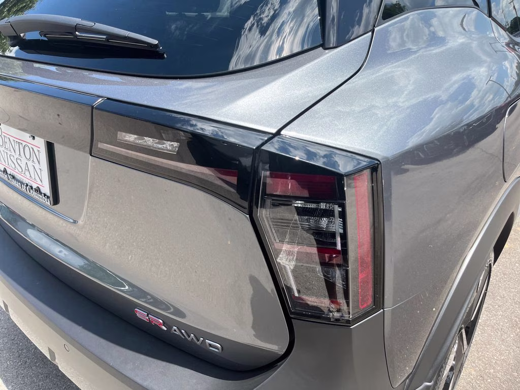 2025 Gun Metallic/Super Black Nissan Kicks SR AWD SUV