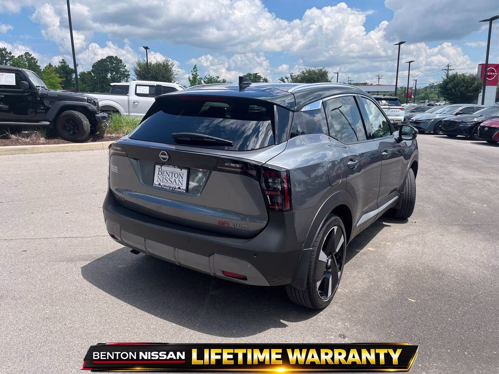 2025 Gun Metallic/Super Black Nissan Kicks SR AWD SUV