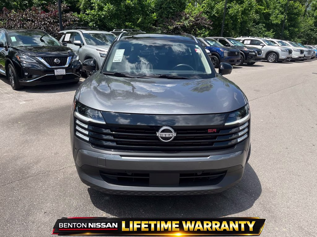 2025 Gun Metallic/Super Black Nissan Kicks SR AWD SUV