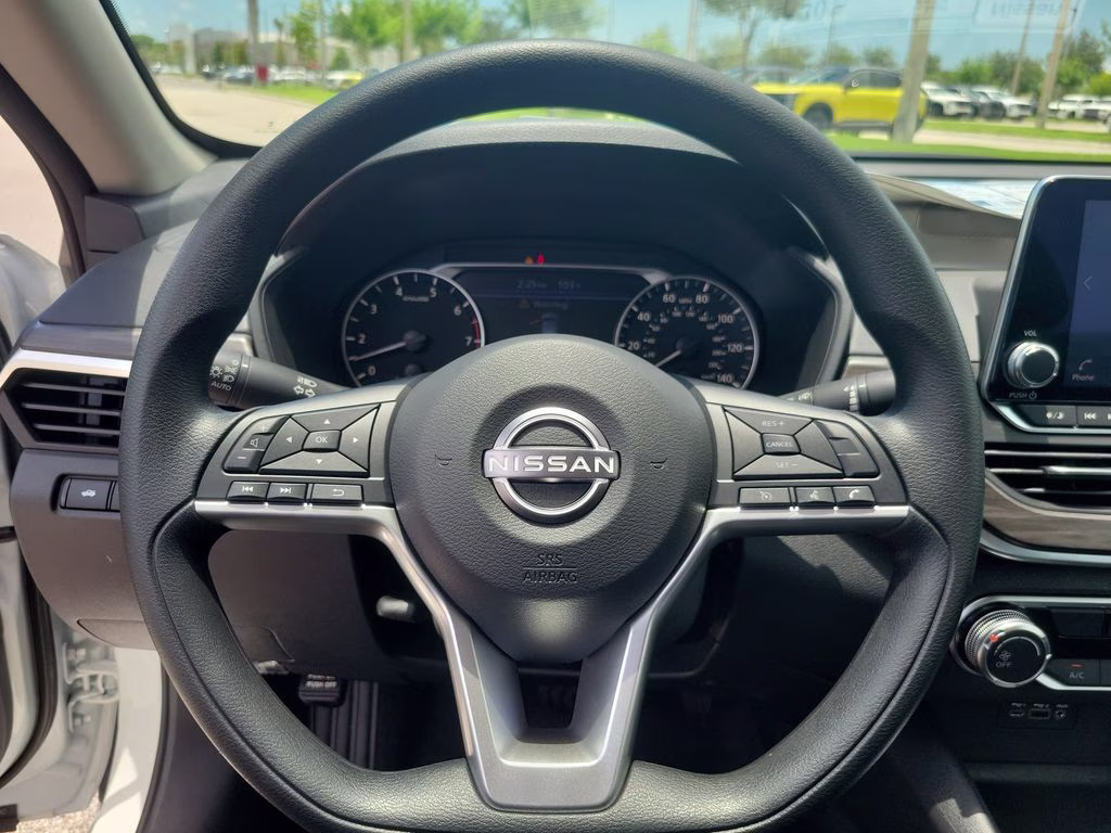 2026 Pearl White Tricoat Nissan Altima 2.5 SV FWD Sedan