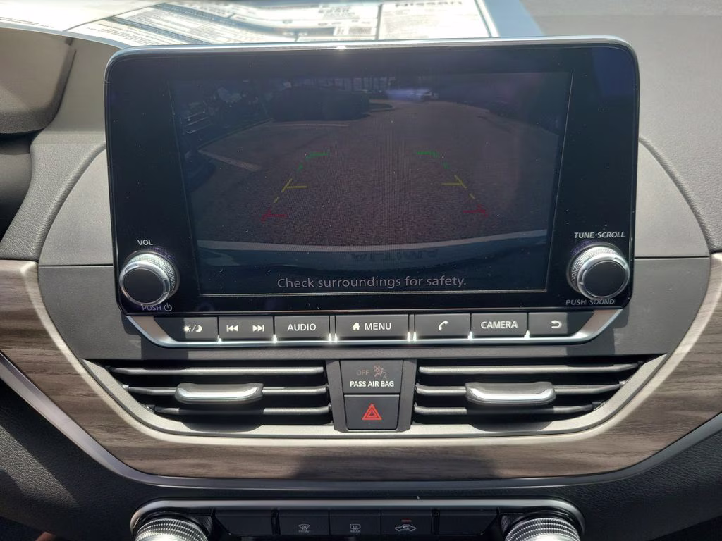 2026 Pearl White Tricoat Nissan Altima 2.5 SV FWD Sedan