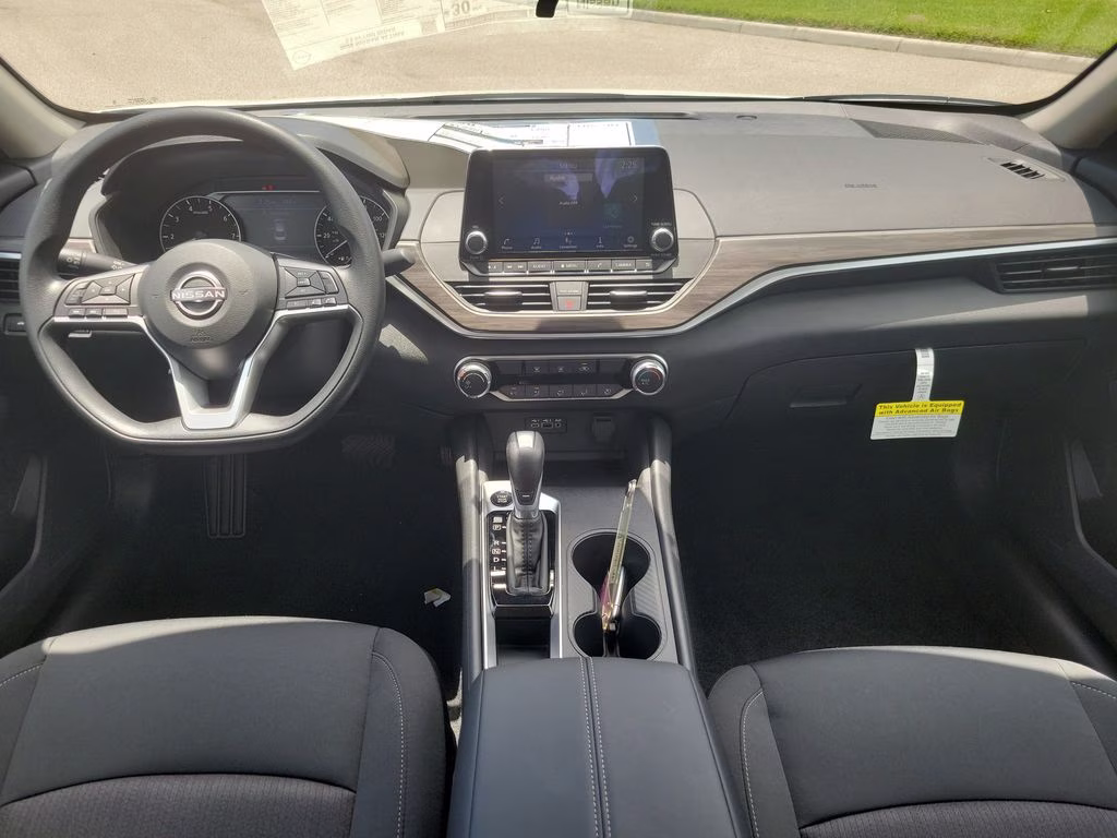 2026 Pearl White Tricoat Nissan Altima 2.5 SV FWD Sedan