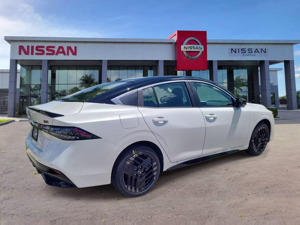 2026 Aspen White/Super Black Nissan Sentra SR FWD Sedan