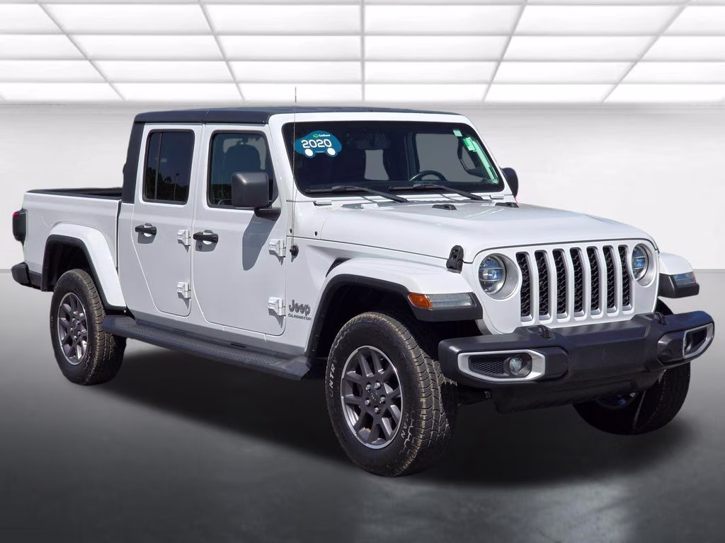 2020 Bright White Clearcoat Jeep Gladiator Overland 4X4 Truck