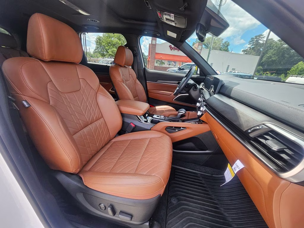 2025 Glacial White Pearl Kia Telluride EX X-Pro AWD SUV