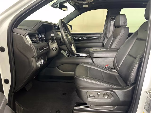 2022 Summit White GMC Yukon XL Denali 4X4 SUV