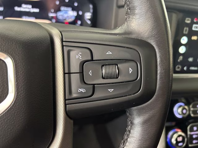 2022 Summit White GMC Yukon XL Denali 4X4 SUV