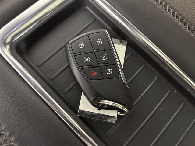 2022 Summit White GMC Yukon XL Denali 4X4 SUV