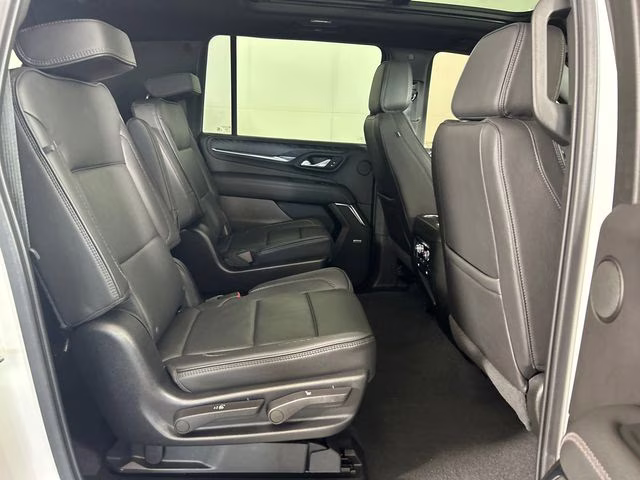 2022 Summit White GMC Yukon XL Denali 4X4 SUV