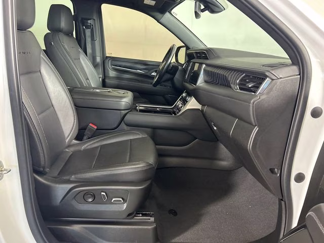 2022 Summit White GMC Yukon XL Denali 4X4 SUV