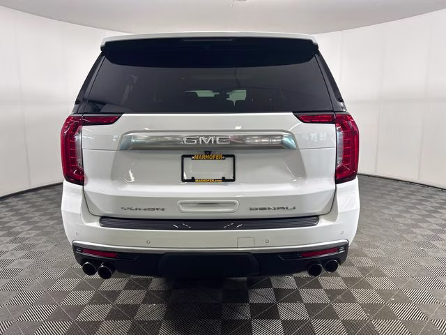 2022 Summit White GMC Yukon XL Denali 4X4 SUV