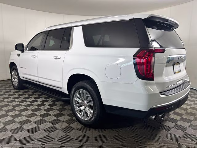 2022 Summit White GMC Yukon XL Denali 4X4 SUV