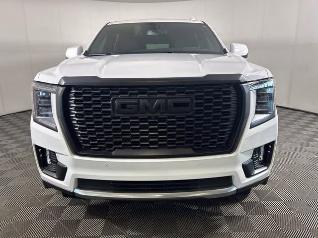 2022 Summit White GMC Yukon XL Denali 4X4 SUV