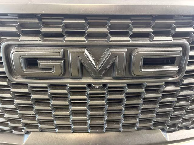 2022 Summit White GMC Yukon XL Denali 4X4 SUV