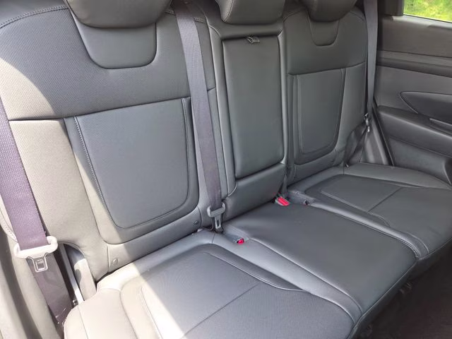 2026 Hampton Gray Hyundai Tucson SEL Plus AWD SUV
