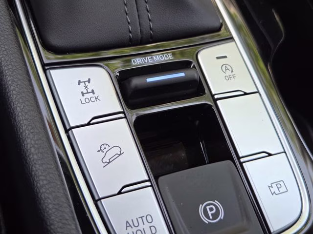 2026 Hampton Gray Hyundai Tucson SEL Plus AWD SUV