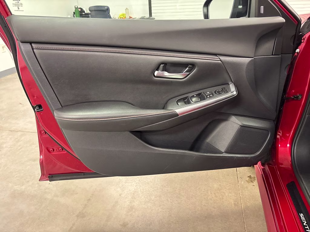 2022 Scarlet Ember Tintcoat Nissan Sentra SR FWD Sedan