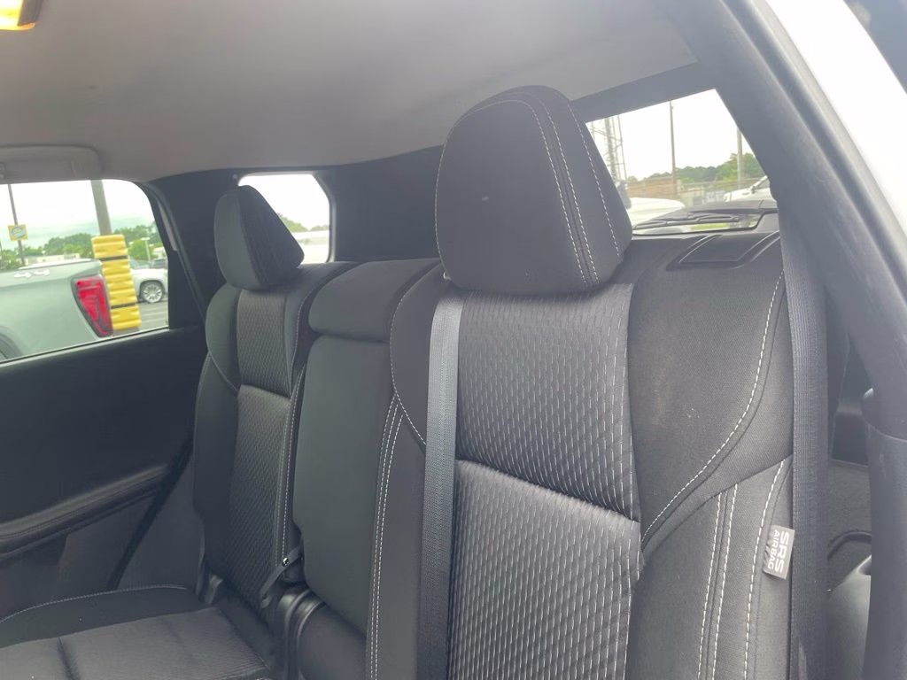 2022 White Diamond Mitsubishi Outlander ES FWD SUV