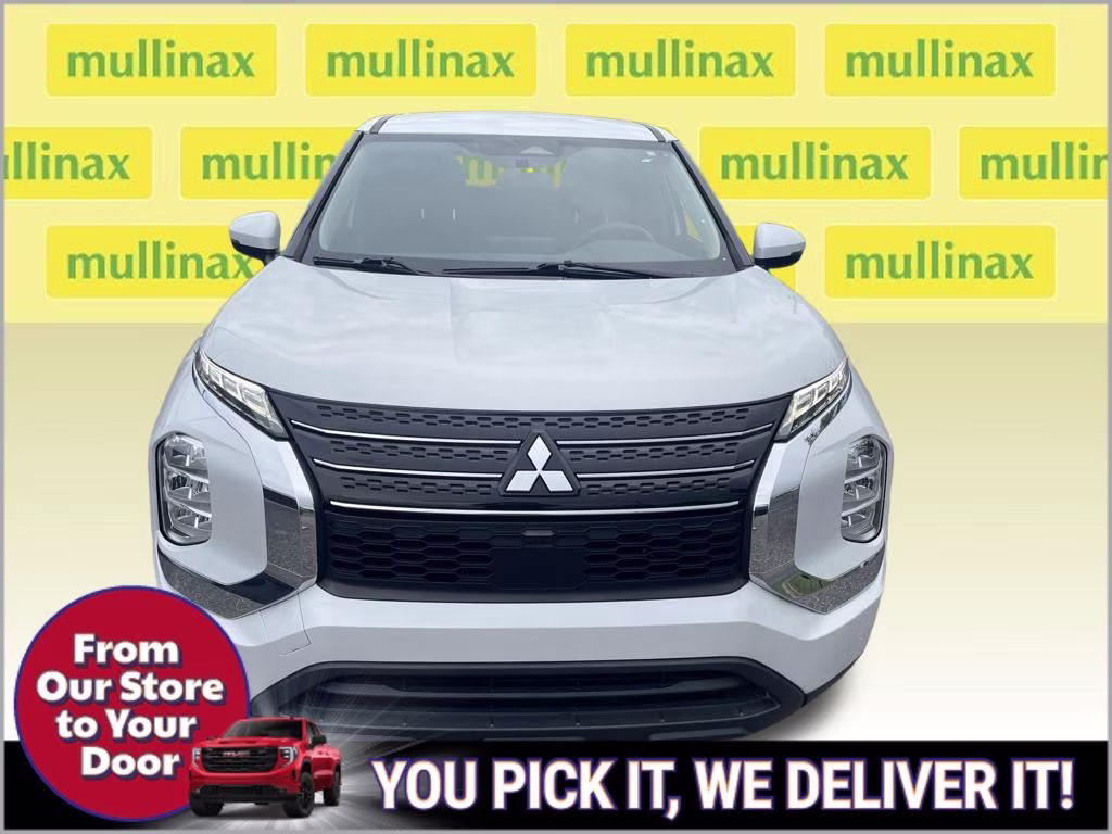 2022 White Diamond Mitsubishi Outlander ES FWD SUV