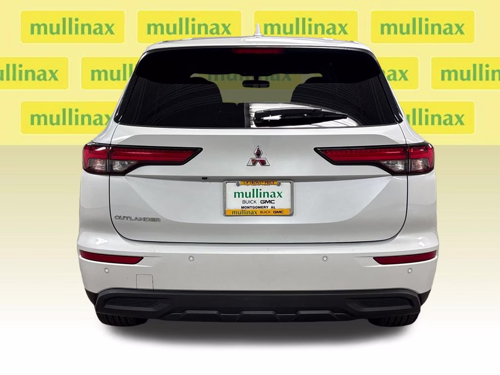 2022 White Diamond Mitsubishi Outlander ES FWD SUV