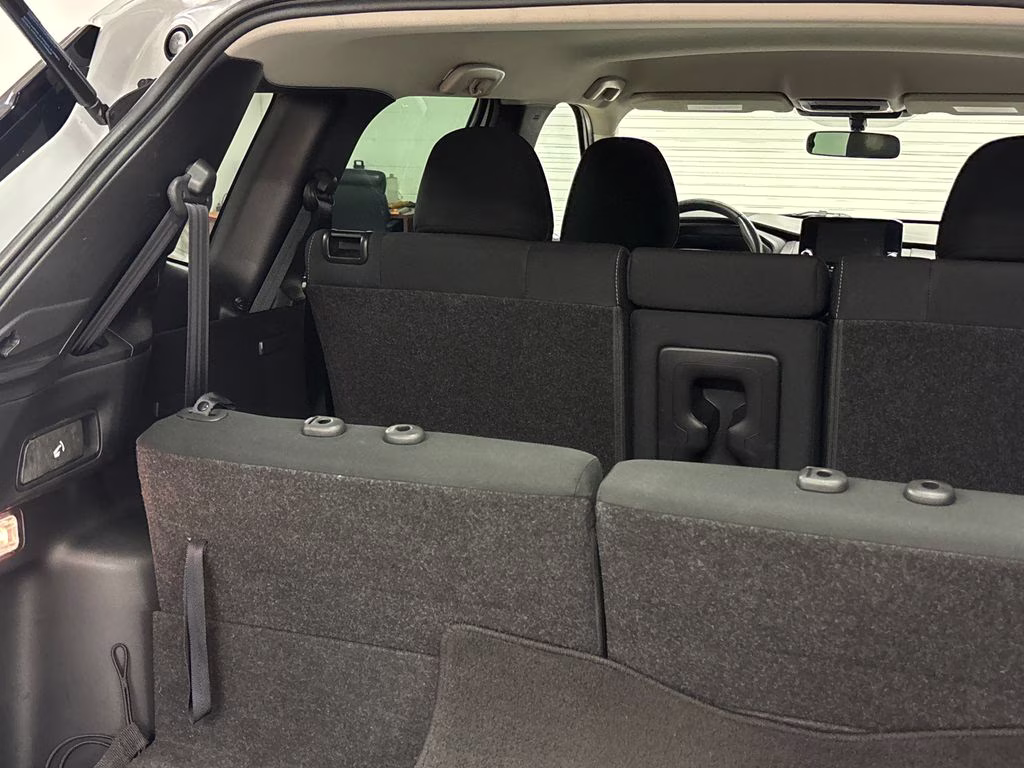 2022 White Diamond Mitsubishi Outlander ES FWD SUV