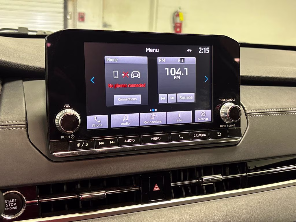 2022 White Diamond Mitsubishi Outlander ES FWD SUV
