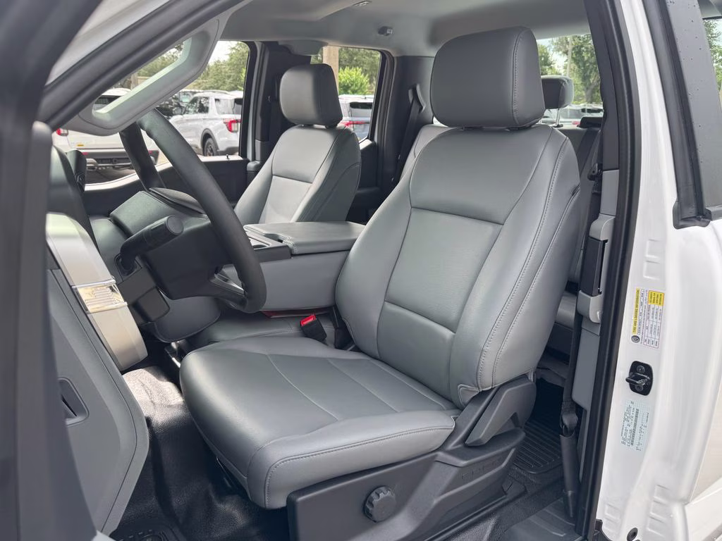 2026 Oxford White Ford Super Duty F-250 SRW XL RWD Truck